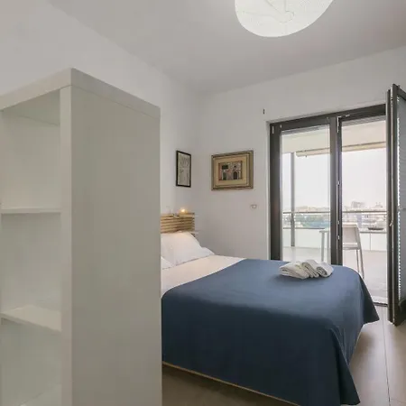 Sky Terrace By Apulia Apartmán